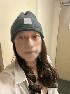 写真3：ひとみ（熟女装）